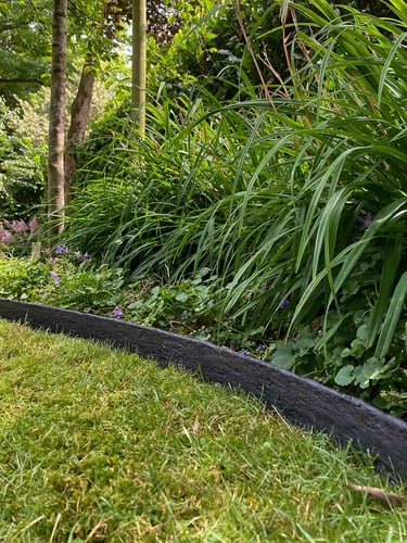 Multi-Edge Rasenkante ECO Rolle 20m Farbe Schwarz, 10cm Höhe verlegt